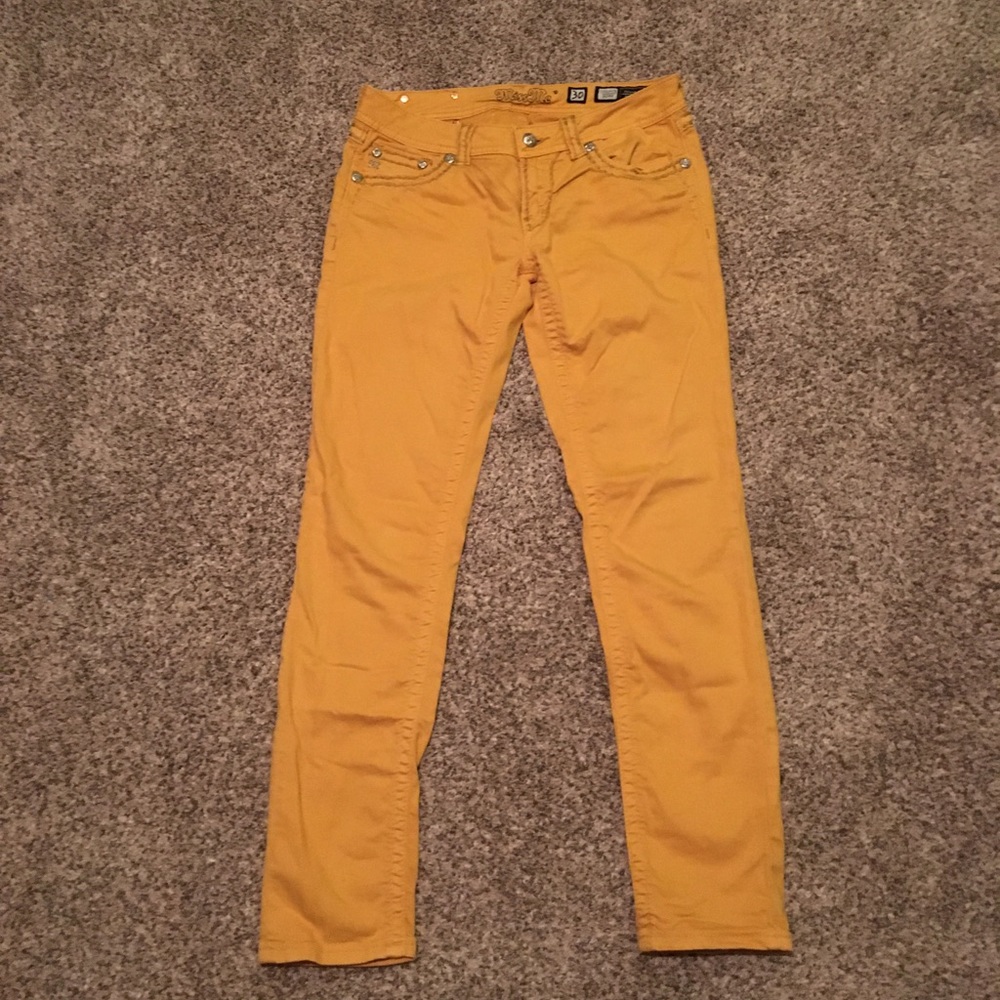 Size 30 miss me mustard color skinny jeans